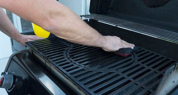 How to Clean a Gas Grill