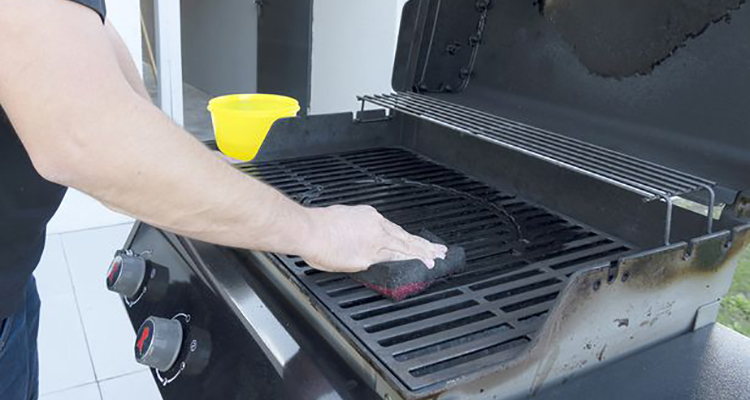 How To Clean The Inside Of A Gas Grill